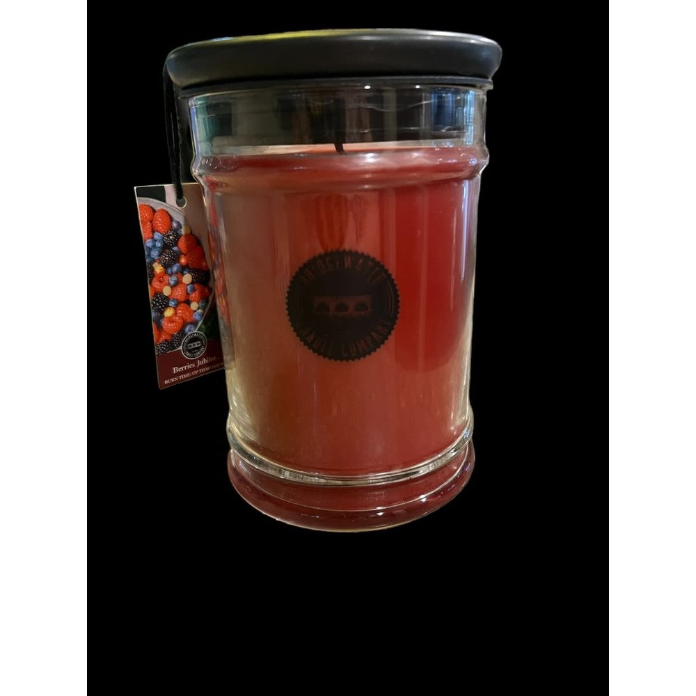 Bridgewater Candle Company Berries Jubilee Candle Jar with Lid 18.5 oz NEW